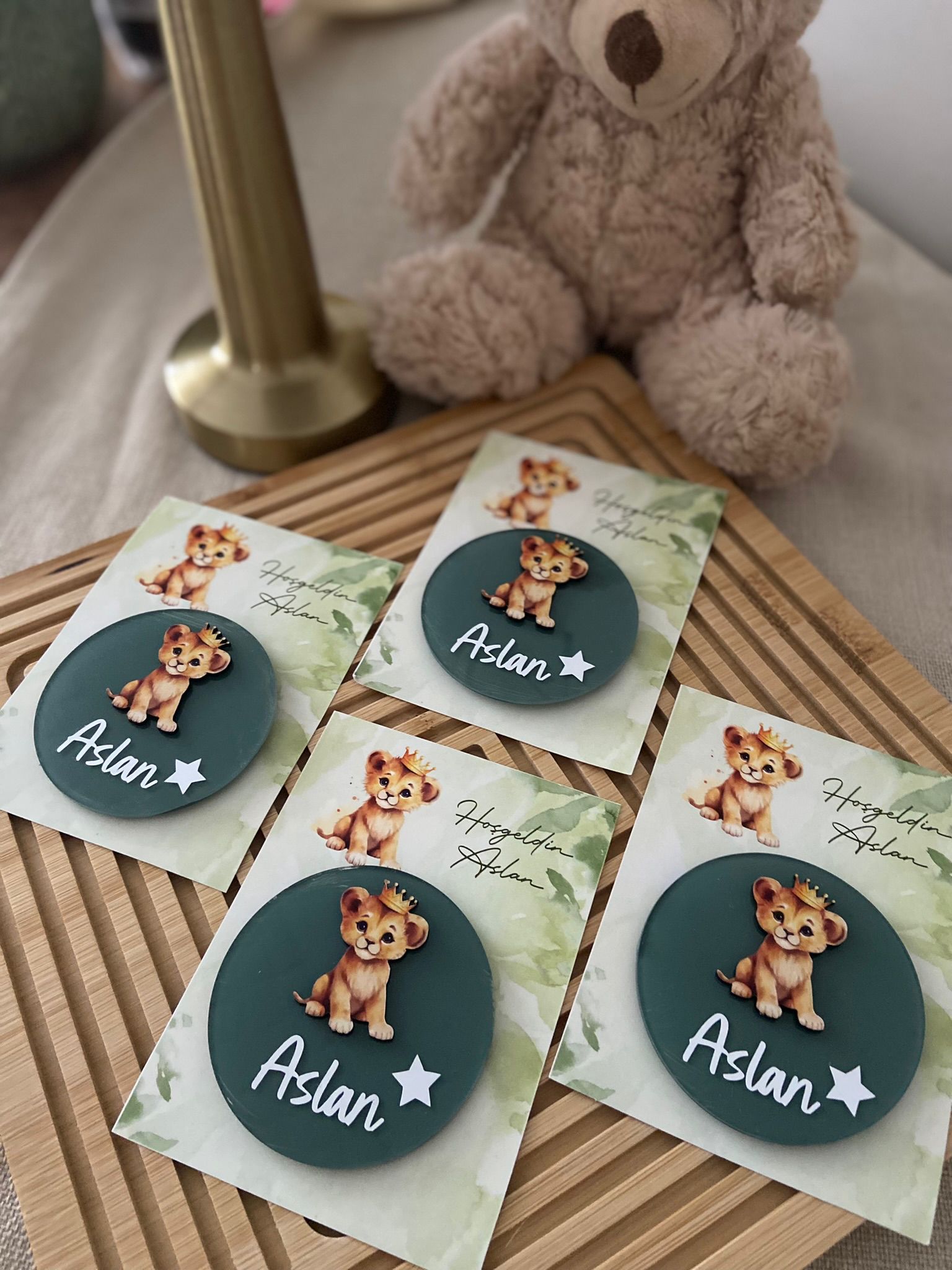 aslan-temali-bebek-magnet Aslan Temalı Erkek Bebek Magneti - Görsel 1